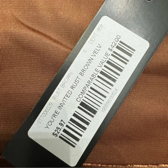 NWT Lulus square-neck satin bodysuit. Long sleeves, amber rust brown. Sz small. - Picture 5 of 9